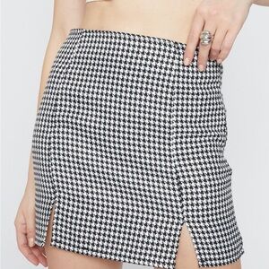 Black & White Houndstooth Mini skirt with two front slits